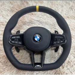 Волан BMW M Performance – кожа с жълта лента и сини M шевове – G серия (2018–2024)